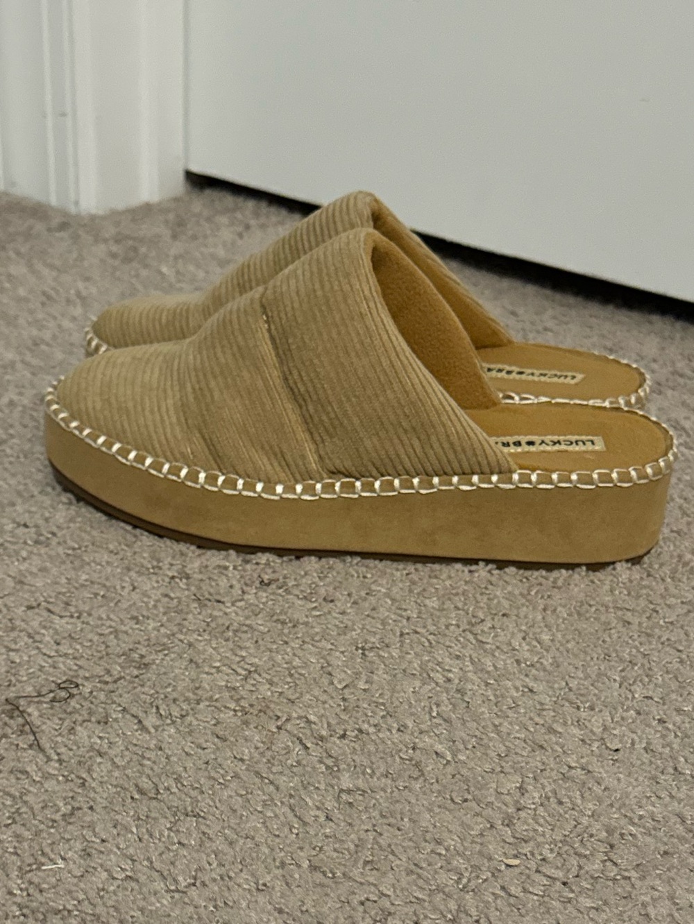 Cool Lucky Brand size 7.5 tan corduroy slip in Lisilly platform wedge mules new - Picture 3 of 6